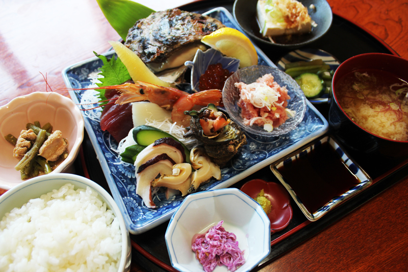 お刺身盛り合わせ定食